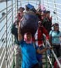 H-3, Pelabuhan Tanjung Perak Dipadati Pemudik TKI